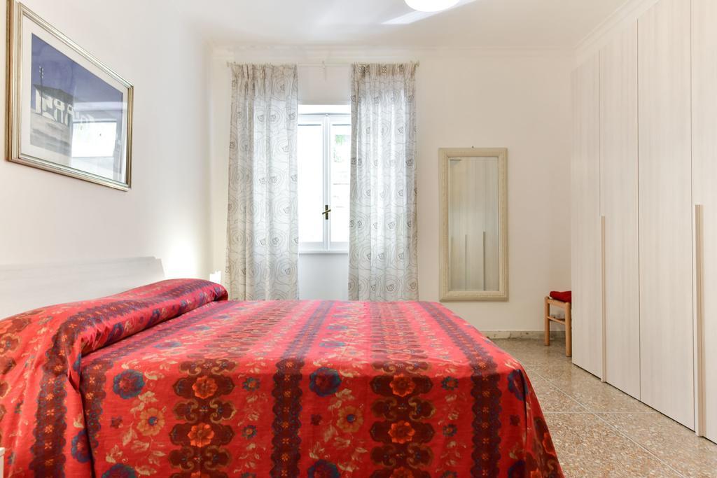 Red & White Vatican Apartment Rom Exteriör bild